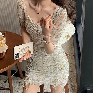 Flower Print Short-sleeve Blouse / Midi Straight-fit Skirt