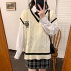 Badge Embroidered Contrast Trim V-neck Cable Knit Vest