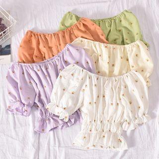 Short-sleeve Embroidered Crinkled Blouse