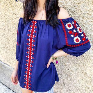 3/4-sleeve Embroidered Off-shoulder Top