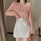 One-shoulder Sweater / Belted A-line Skirt