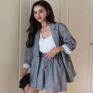 Set: Plaid Blazer + Shorts Blazer & Shorts - One Size