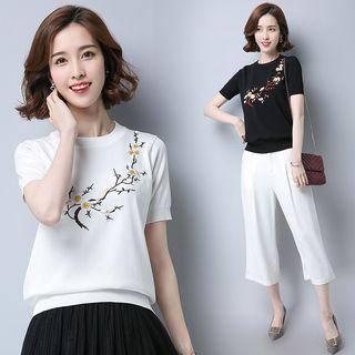 Flower Embroidered Short Sleeve Knit T-shirt
