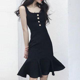 Buttoned Sleeveless Mermaid Dress