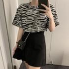 Zebra Short-sleeve T-shirt / A-line Skirt