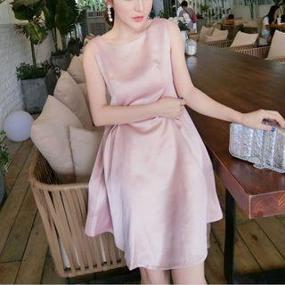 Bow-back Sleeveless Satin Dress