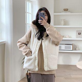 Reversible V-neck Sherpa-fleece Vest