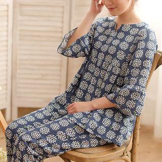 Loungewear Set: Printed 3/4-sleeve Top + Pants