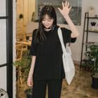 Set: Short-sleeve T-shirt + Band-waist Pants