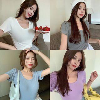 U-neck Plain T-shirt In 5 Colors