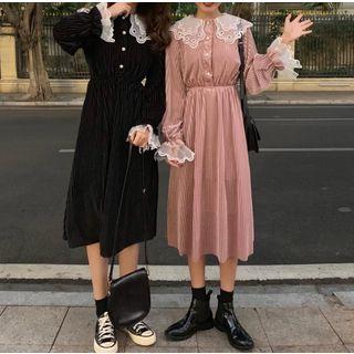 Lace Collared Velvet Buttoned Midi Dress