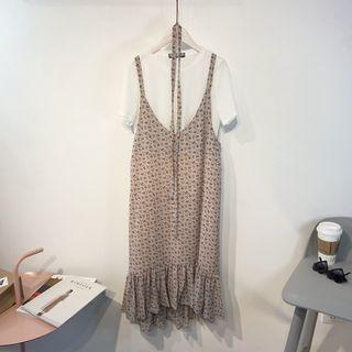 Set: Plain Short-sleeve T-shirt + Printed Flounced-hem Pinafore Dress