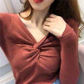 Long-sleeve V-neck Twisted Knit Top