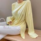 Button-side Asymmetric-hem T-shirt