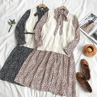 Set: Ribbon Lace-up Printed Chiffon Dress + V-neck Knit Vest