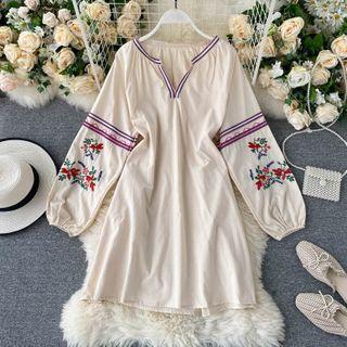 V-neck Embroidered Bubble Long-sleeve Dress