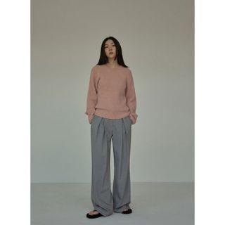 Raglan-sleeve Cutaway-back Knit Top