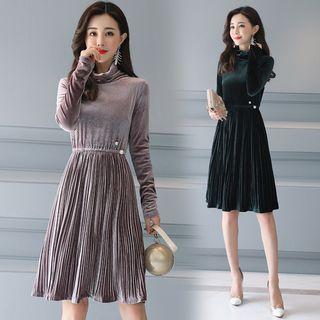 Turtleneck Pleated Long Sleeve Velvet Dress