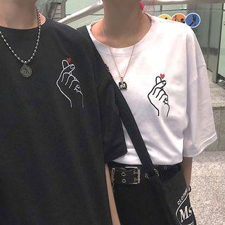 Elbow-sleeve Hand Gesture Embroidered T-shirt