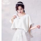 Furry Wedding Cape White - One Size