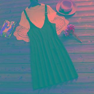 Set: Short-sleeve T-shirt + Overall Dress