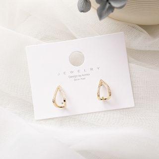 Small Triangle Shape Earring As Shown In Figure -