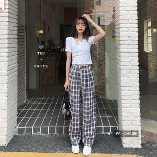 Set: Cropped T-shirt + Check Pants