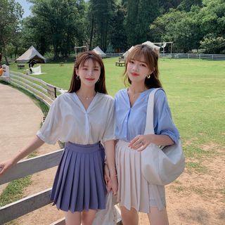 V-neck Elbow-sleeve Blouse / A-line Skirt