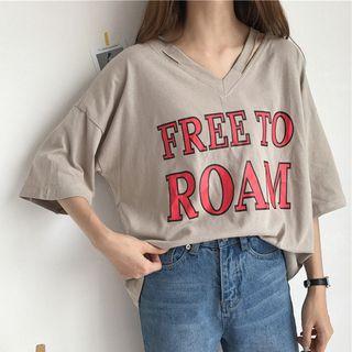 Distressed Lettering V-neck Loose-fit Short-sleeve T-shirt