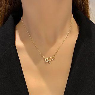 Safety Pin Rhinestone Pendant Stainless Steel Necklace Ax073 - Gold - One Size