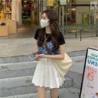 Floral Camisole Top / Short-sleeve T-shirt / Pleated Skirt
