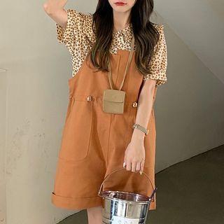 Short-sleeve Floral Blouse / Plain Wide-leg Jumper Shorts