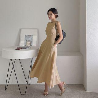 Round-neck Sleeveless Long Swing Dress