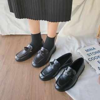 Square Toe Twisted Bow Loafers