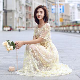 Set: Embroidered Mesh Short-sleeve A-line Midi Dress + Strappy Dress
