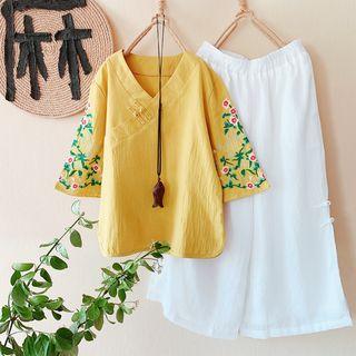 Embroidered 3/4-sleeve T-shirt / Cropped Wide-leg Pants