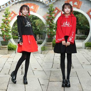Embroidered Wide-sleeve Hoodie
