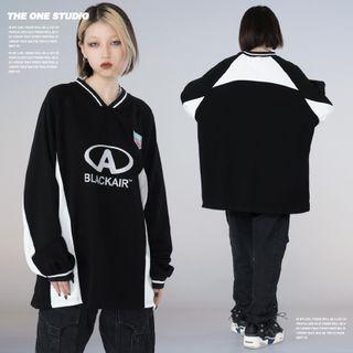 Lettering Two-tone V-neck Sweatshirt