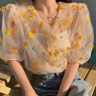 Set: Camisole Top + Balloon-sleeve Floral Mesh Blouse