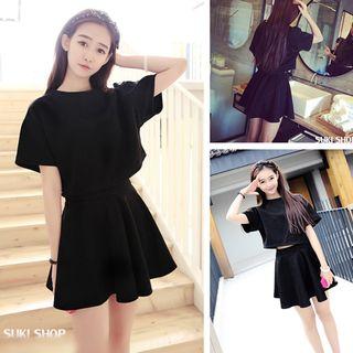 Set: Short-sleeve Crop T-shirt + A-line Skirt