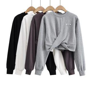 Lettering Twist-front Cropped Sweatshirt