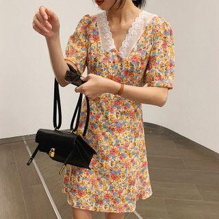Short-sleeve Lace Panel Floral Top Top-tangerine - One Size
