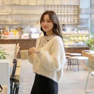 V-neck Boxy Fluffy Cardigan