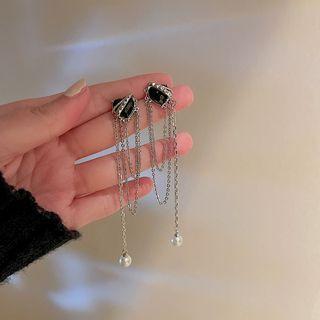 Black Heart Pearl Chain Earring