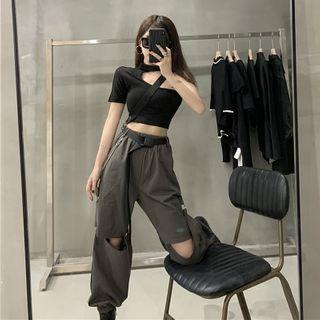Short-sleeve One Shoulder T-shirt / Harem Cargo Pants