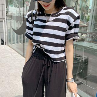 Padded-shoulder Stripe Cropped T-shirt