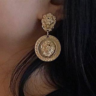 Lion Disc Dangle Earring