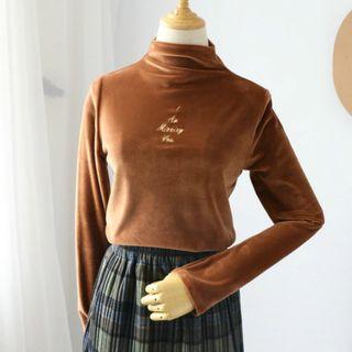 Long-sleeve Embroidered Velvet T-shirt
