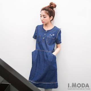 Short-sleeve Pocket-accent Denim Dress