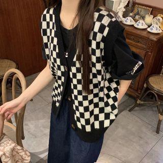 Checkered Button-up Sweater Vest / Cardigan